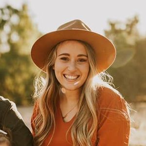 Meet your Posher, Kelly